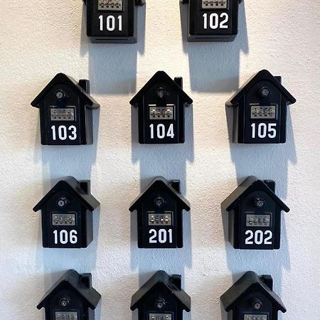 Gurney Coast Guest House By Sky Hive George Town Extérieur photo