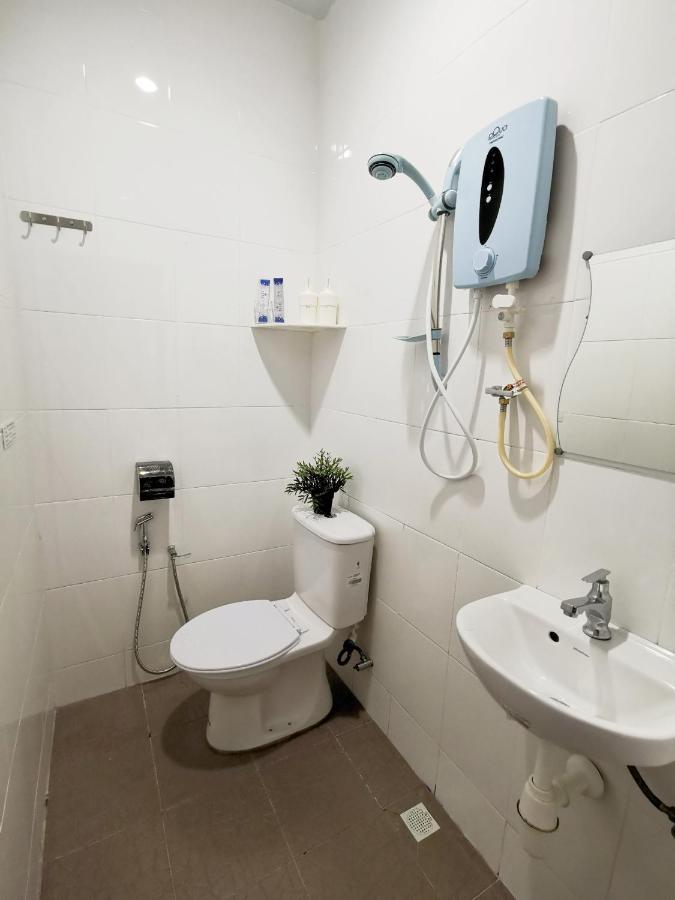 Gurney Coast Guest House By Sky Hive George Town Extérieur photo