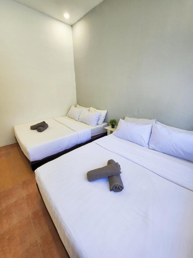 Gurney Coast Guest House By Sky Hive George Town Extérieur photo