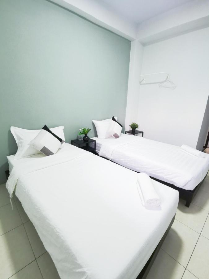 Gurney Coast Guest House By Sky Hive George Town Extérieur photo